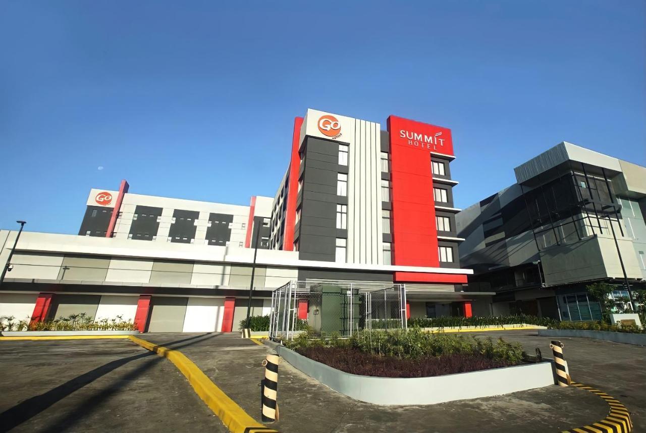 Go Hotels Plus Naga Exteriér fotografie